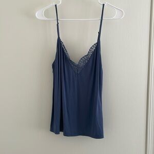 Victoria’s Secret Purple Lace Tank Top. Size: L